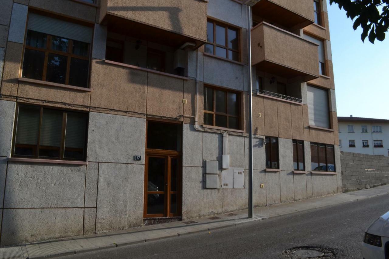 Apartamento Puerta Del Pirineo Sabiñánigo Kültér fotó