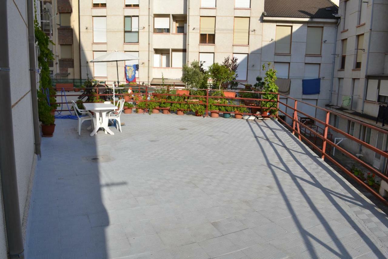 Apartamento Puerta Del Pirineo Sabiñánigo Kültér fotó
